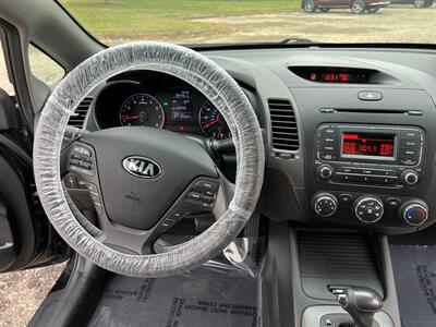 2015 Kia Forte LX   - Photo 22 - Springfield, IL 62702