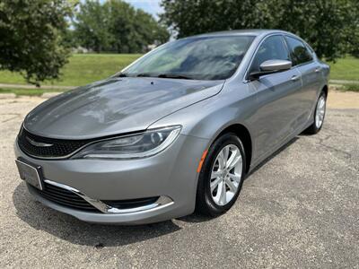 2016 Chrysler 200 Limited Platinum - Photo 3 - Springfield, IL 62702