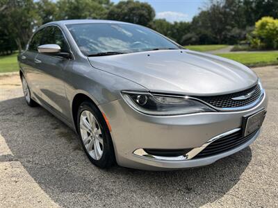 2016 Chrysler 200 Limited Platinum - Photo 9 - Springfield, IL 62702