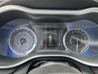 2016 Chrysler 200 Limited Platinum - Photo 28 - Springfield, IL 62702