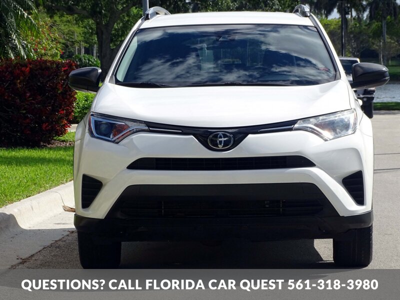 2018 Toyota RAV4 LE   - Photo 3 - West Palm Beach, FL 33411