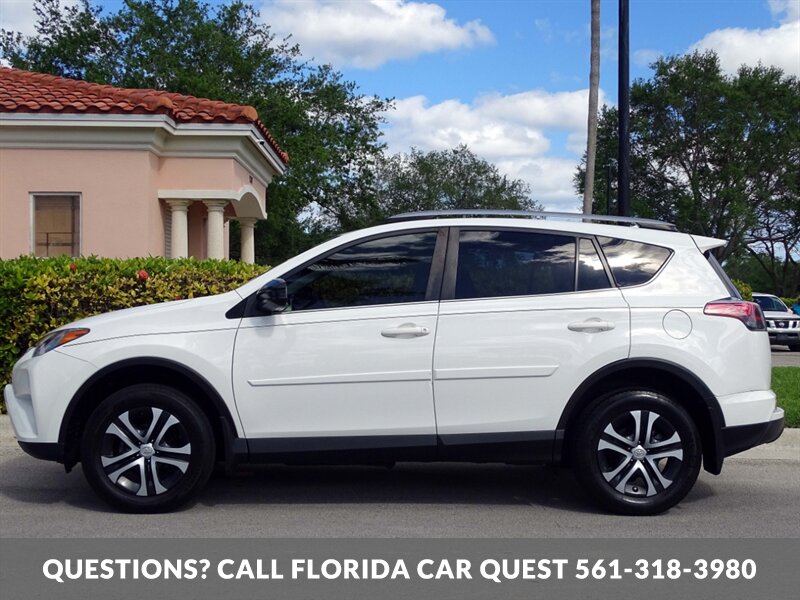 2018 Toyota RAV4 LE   - Photo 7 - West Palm Beach, FL 33411