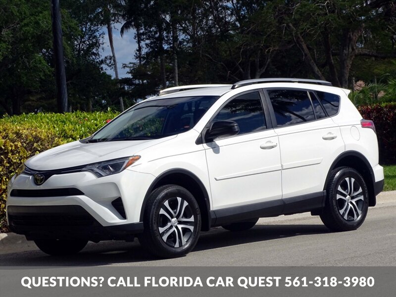 2018 Toyota RAV4 LE   - Photo 5 - West Palm Beach, FL 33411