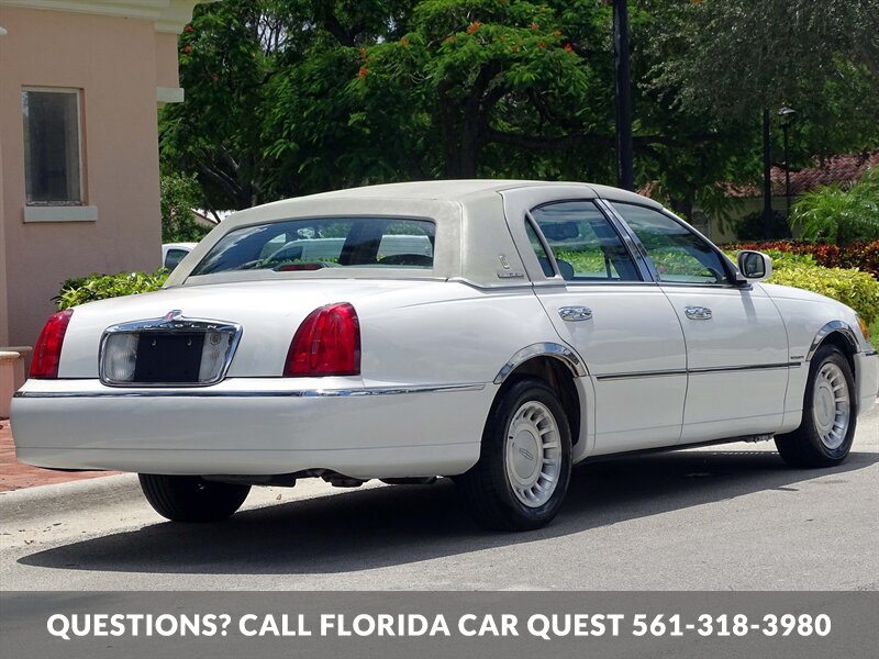 2002 Lincoln Town Car Executive   - Photo 13 - West Palm Beach, FL 33411