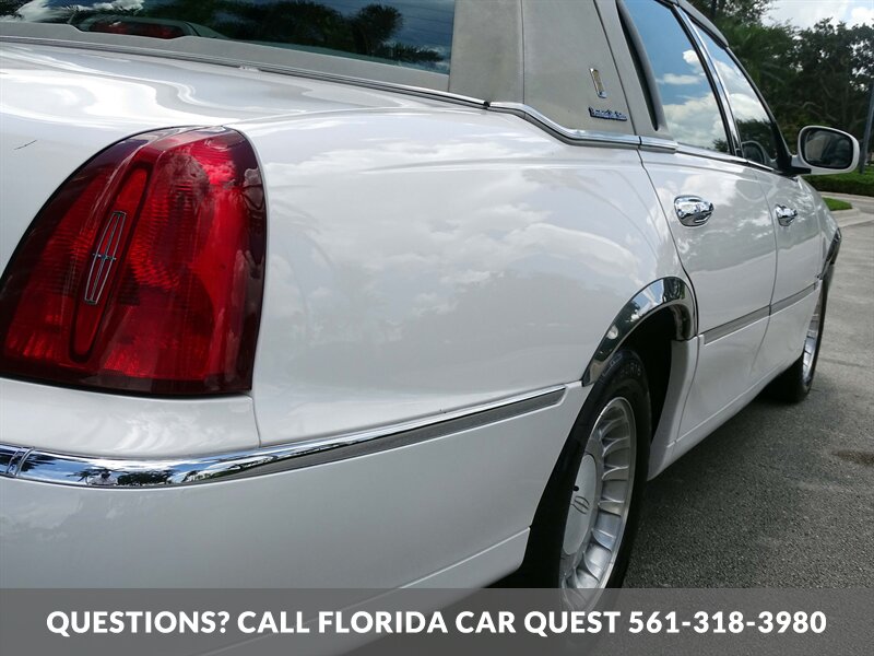 2002 Lincoln Town Car Executive   - Photo 46 - West Palm Beach, FL 33411