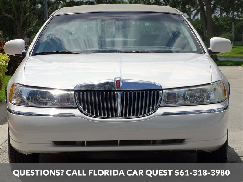 2002 Lincoln Town Car Executive   - Photo 3 - West Palm Beach, FL 33411