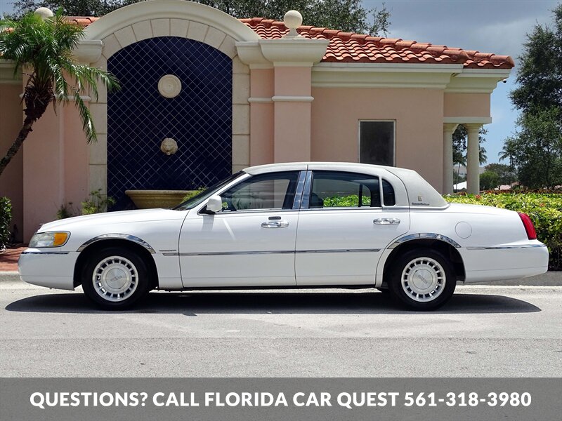 2002 Lincoln Town Car Executive   - Photo 6 - West Palm Beach, FL 33411