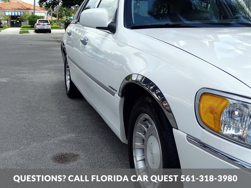 2002 Lincoln Town Car Executive   - Photo 48 - West Palm Beach, FL 33411