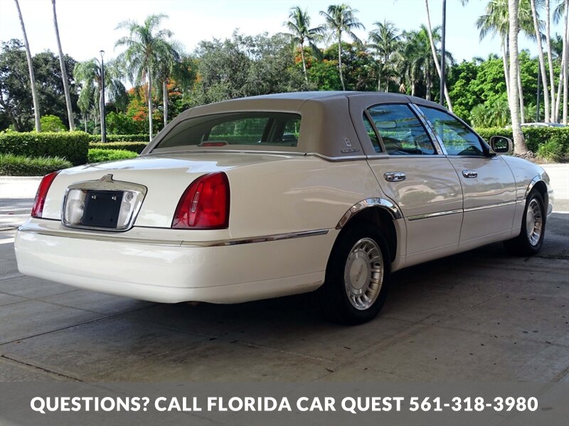2002 Lincoln Town Car Executive Presidential Touring Edition - Photo 13 - West Palm Beach, FL 33411
