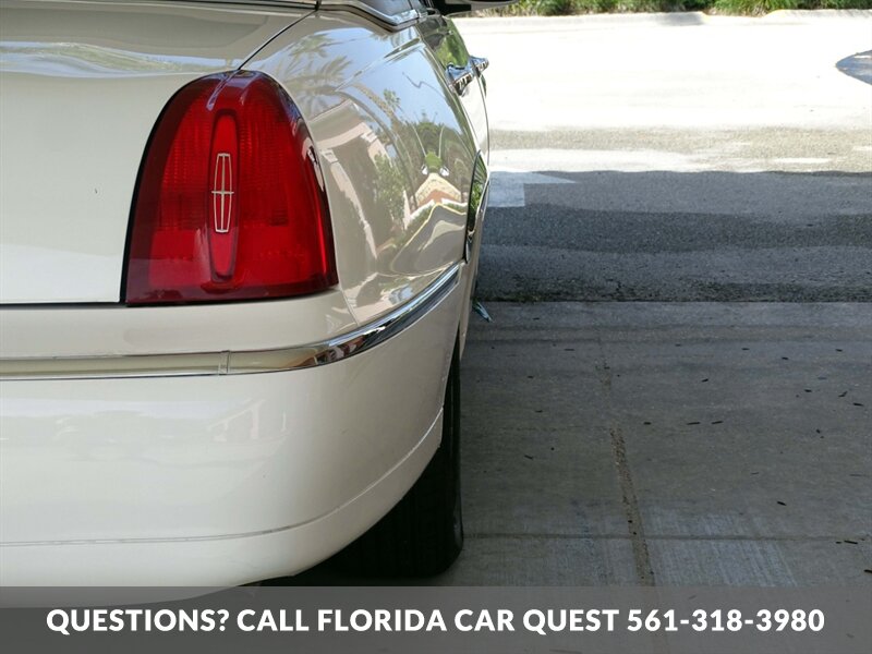 2002 Lincoln Town Car Executive Presidential Touring Edition - Photo 12 - West Palm Beach, FL 33411