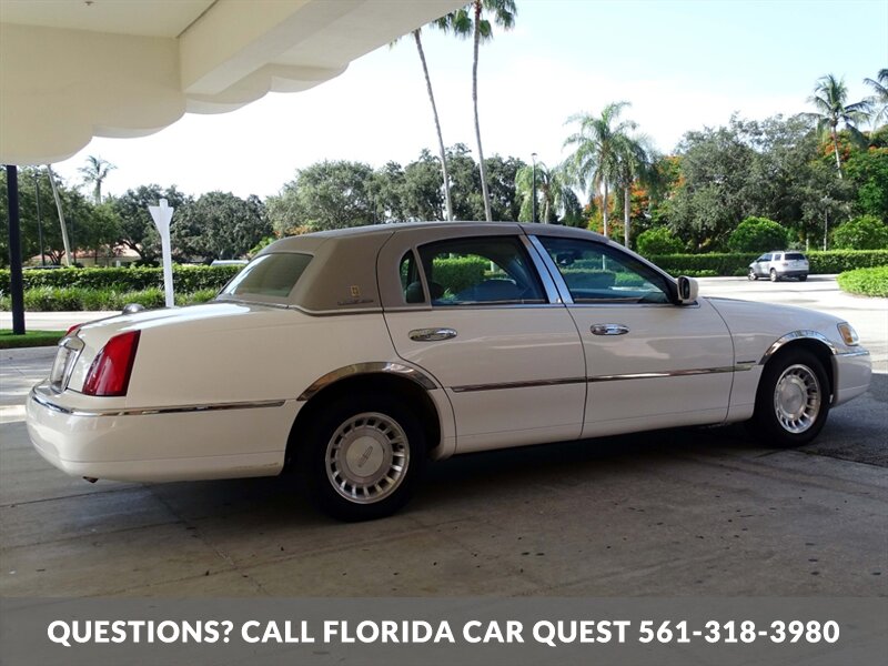 2002 Lincoln Town Car Executive Presidential Touring Edition - Photo 14 - West Palm Beach, FL 33411