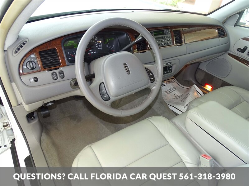 2002 Lincoln Town Car Executive   - Photo 23 - West Palm Beach, FL 33411