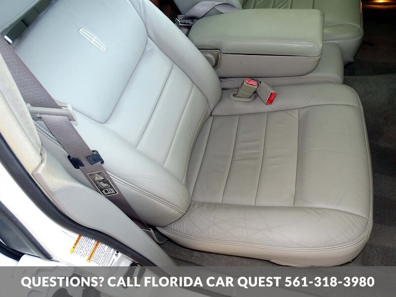 2002 Lincoln Town Car Executive   - Photo 29 - West Palm Beach, FL 33411