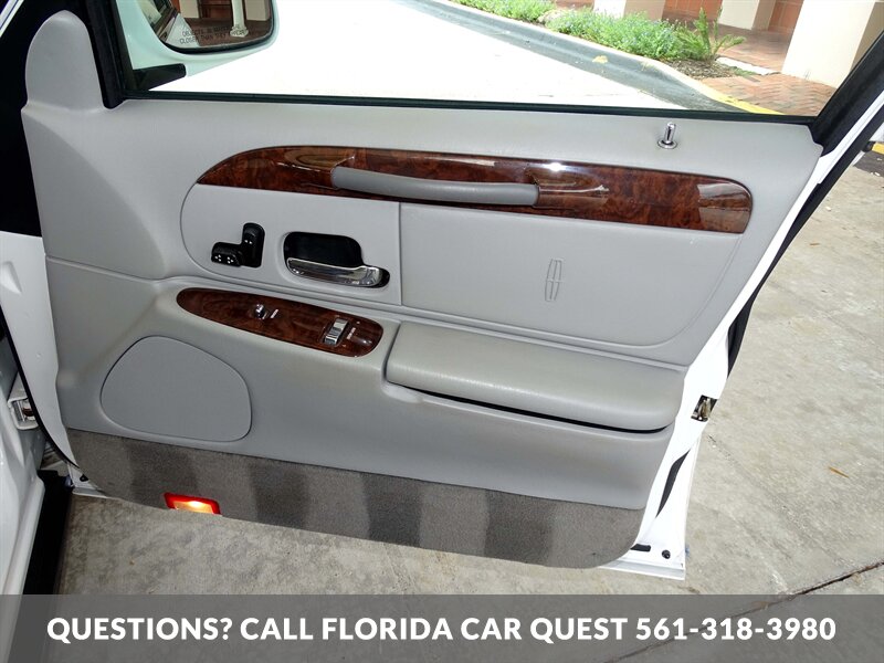 2002 Lincoln Town Car Executive   - Photo 41 - West Palm Beach, FL 33411