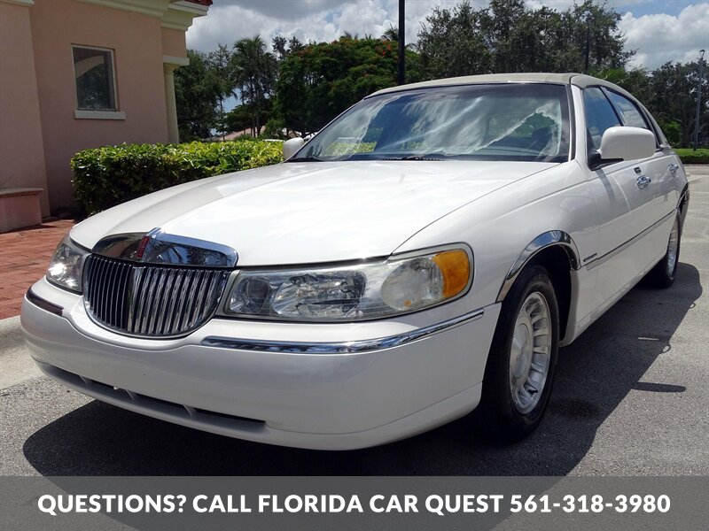 2002 Lincoln Town Car Executive   - Photo 50 - West Palm Beach, FL 33411