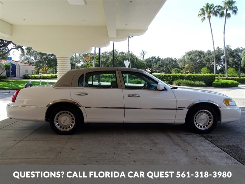 2002 Lincoln Town Car Executive Presidential Touring Edition - Photo 15 - West Palm Beach, FL 33411