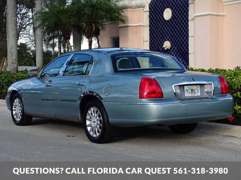 2006 Lincoln Town Car Signature   - Photo 8 - West Palm Beach, FL 33411