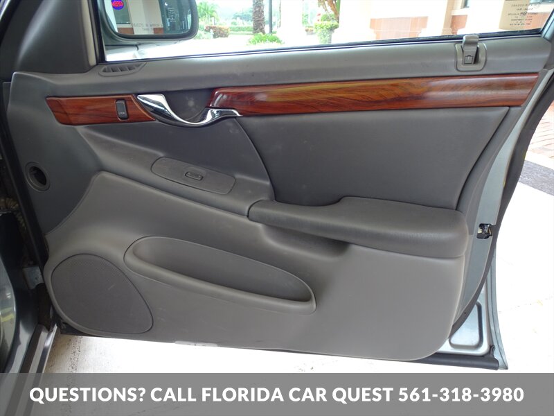 2005 Cadillac DeVille  DTS - Photo 40 - West Palm Beach, FL 33411