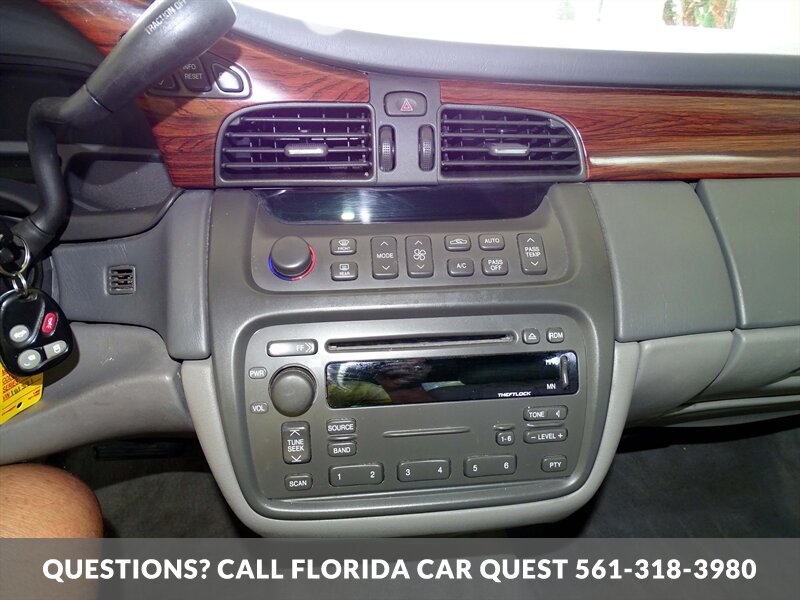 2005 Cadillac DeVille  DTS - Photo 39 - West Palm Beach, FL 33411