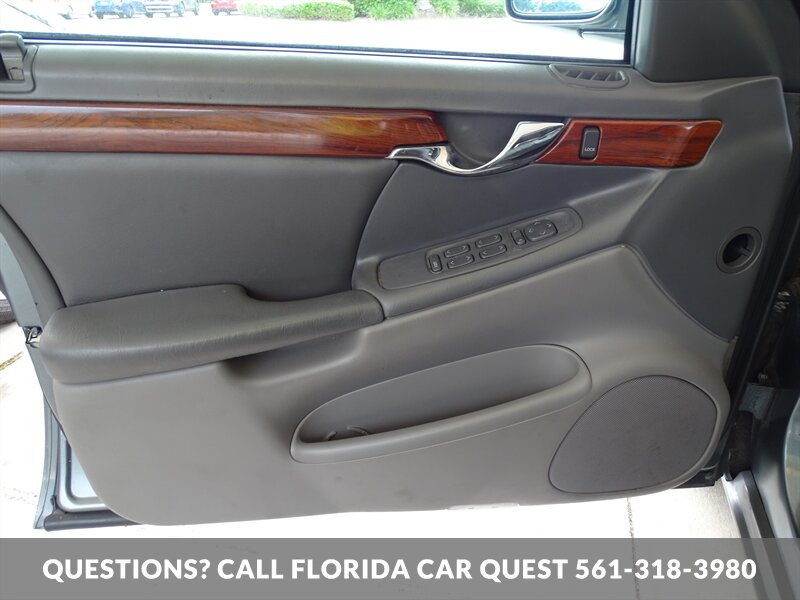 2005 Cadillac DeVille  DTS - Photo 42 - West Palm Beach, FL 33411