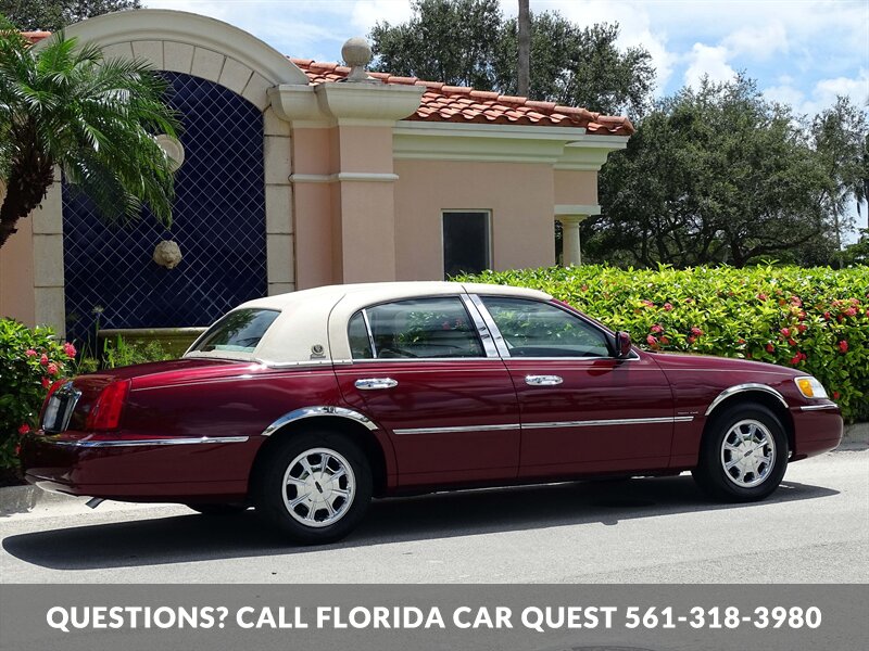 1999 Lincoln Town Car Signature   - Photo 9 - West Palm Beach, FL 33411