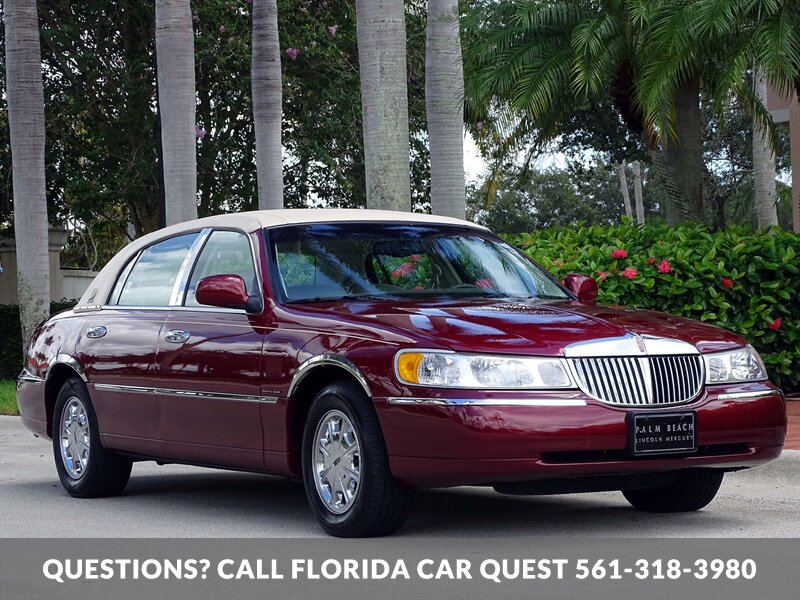 1999 Lincoln Town Car Signature   - Photo 1 - West Palm Beach, FL 33411