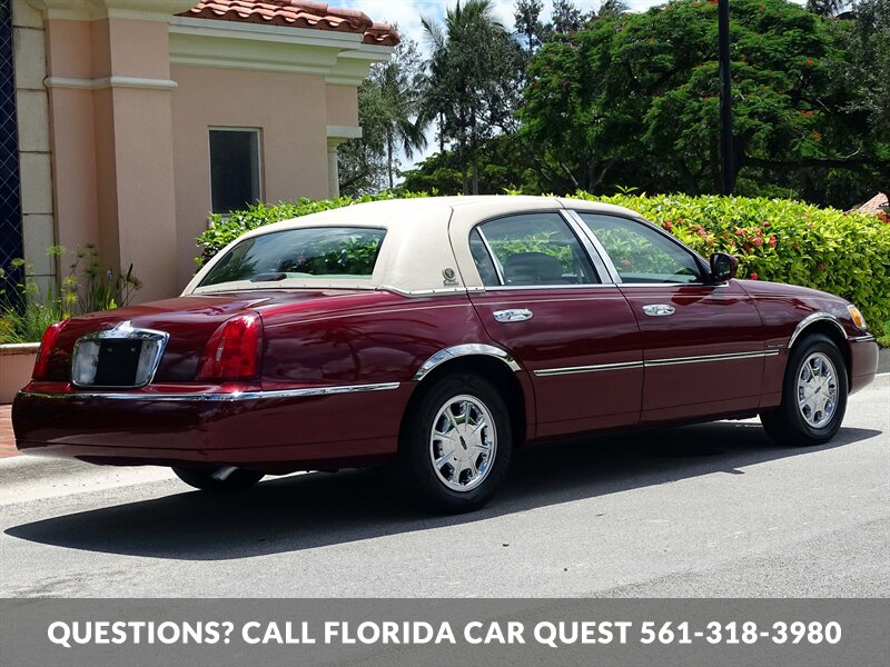 1999 Lincoln Town Car Signature   - Photo 10 - West Palm Beach, FL 33411