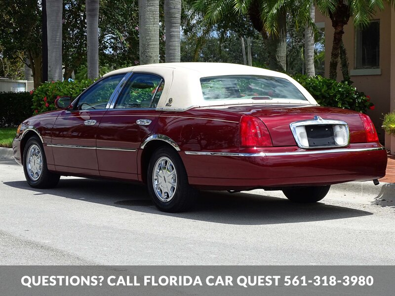 1999 Lincoln Town Car Signature   - Photo 17 - West Palm Beach, FL 33411