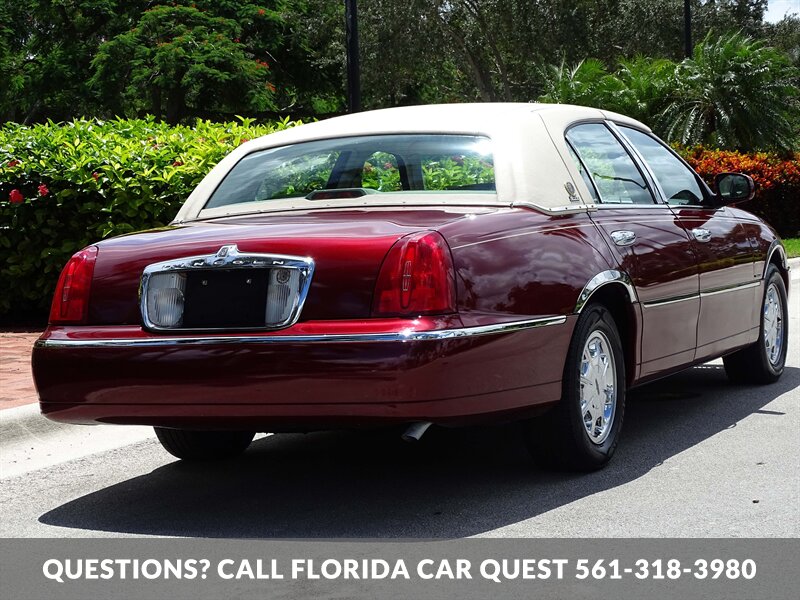 1999 Lincoln Town Car Signature   - Photo 11 - West Palm Beach, FL 33411