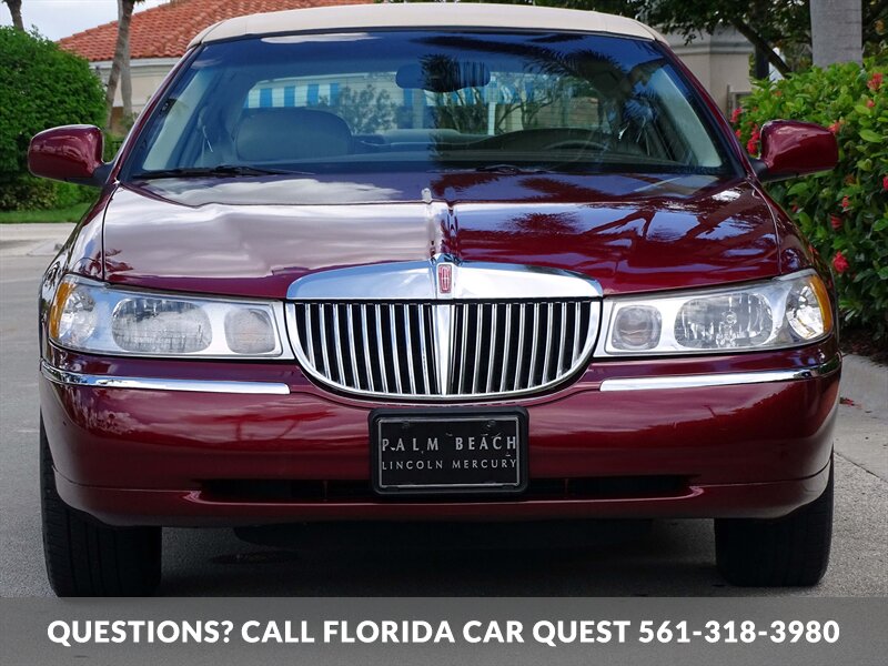 1999 Lincoln Town Car Signature   - Photo 2 - West Palm Beach, FL 33411