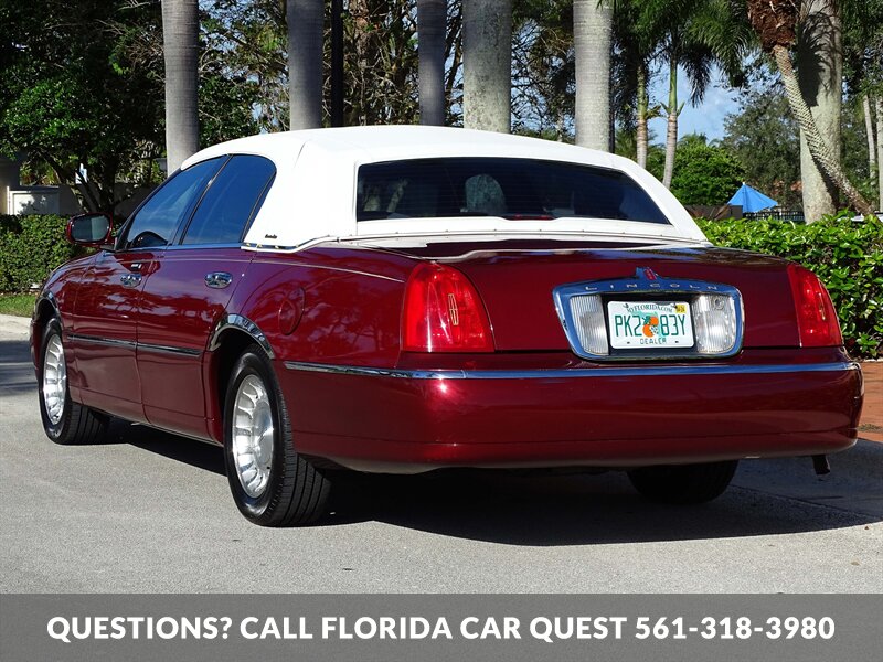 1998 Lincoln Town Car Executive  Designer Edition - Photo 9 - West Palm Beach, FL 33411