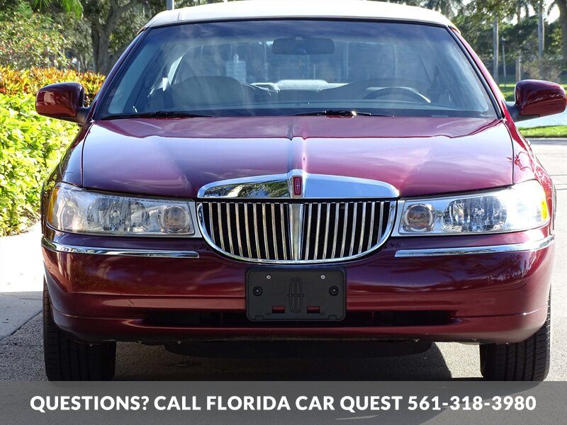 1998 Lincoln Town Car Executive  Designer Edition - Photo 2 - West Palm Beach, FL 33411