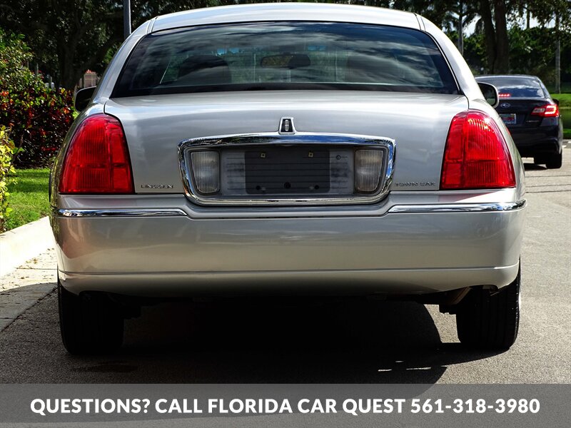 2003 Lincoln Town Car Executive   - Photo 13 - West Palm Beach, FL 33411