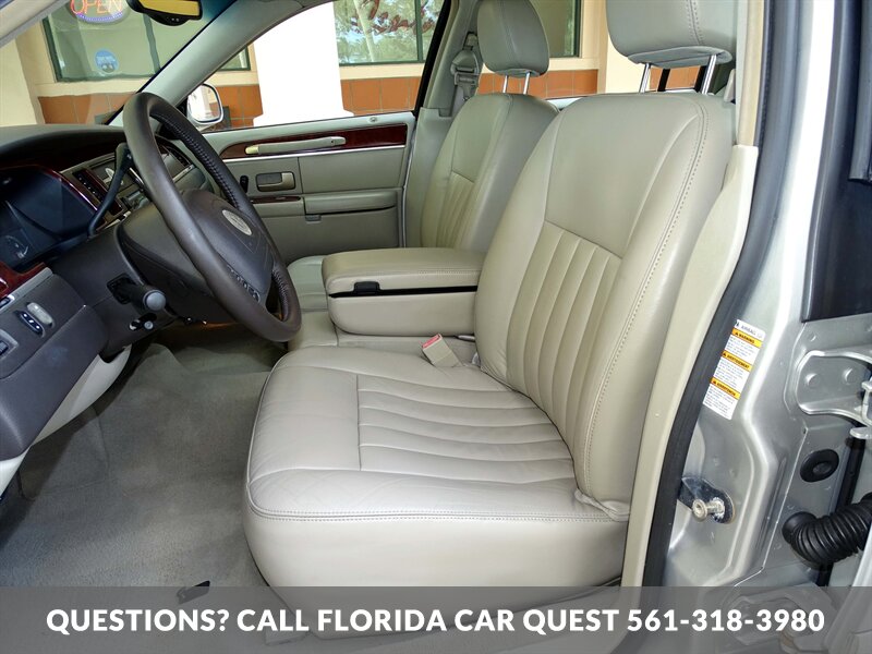 2003 Lincoln Town Car Executive   - Photo 25 - West Palm Beach, FL 33411