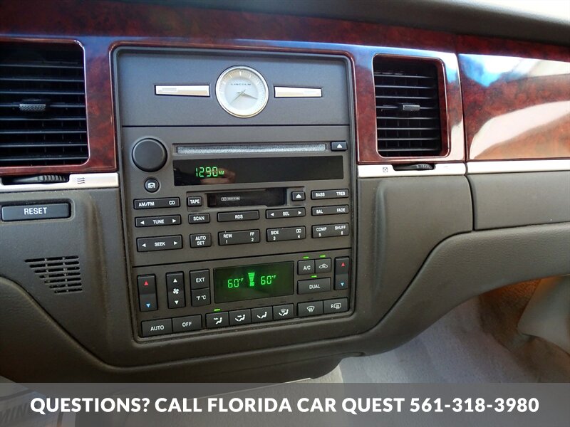 2003 Lincoln Town Car Executive   - Photo 40 - West Palm Beach, FL 33411