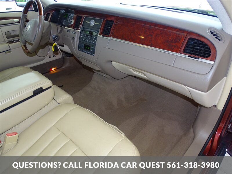 2003 Lincoln Town Car Signature   - Photo 28 - West Palm Beach, FL 33411