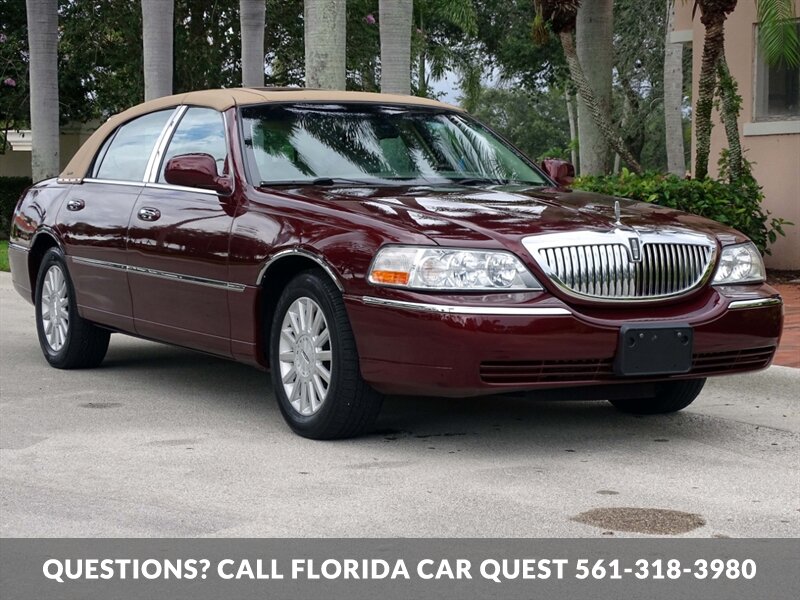 2003 Lincoln Town Car Signature   - Photo 1 - West Palm Beach, FL 33411