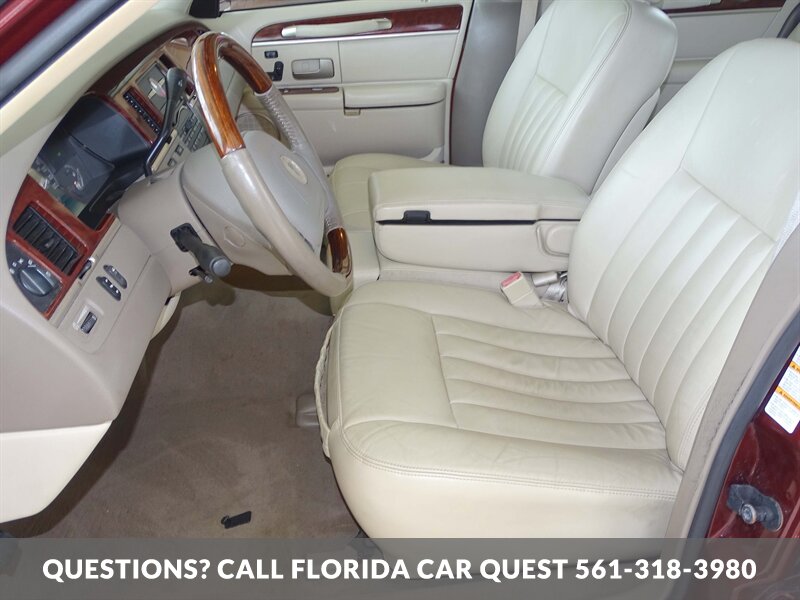 2003 Lincoln Town Car Signature   - Photo 26 - West Palm Beach, FL 33411