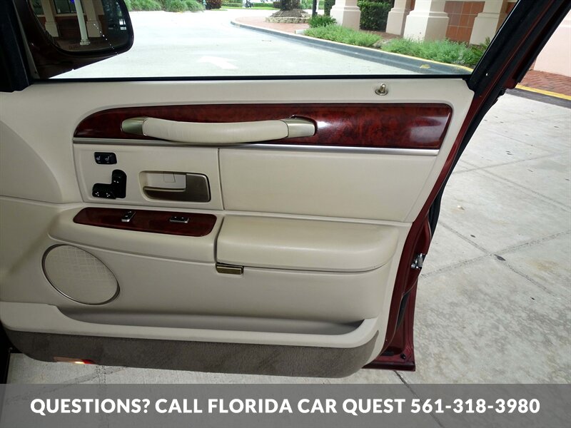 2003 Lincoln Town Car Signature   - Photo 38 - West Palm Beach, FL 33411