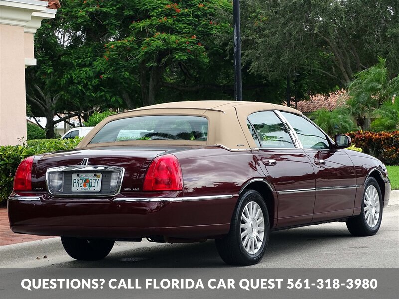 2003 Lincoln Town Car Signature   - Photo 16 - West Palm Beach, FL 33411