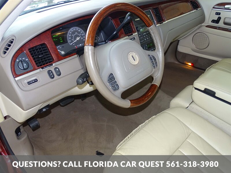 2003 Lincoln Town Car Signature   - Photo 30 - West Palm Beach, FL 33411