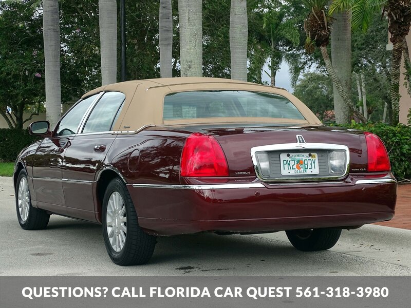 2003 Lincoln Town Car Signature   - Photo 11 - West Palm Beach, FL 33411