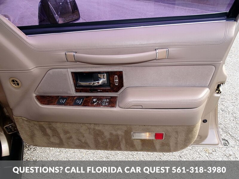 1992 Lincoln Town Car Signature   - Photo 39 - West Palm Beach, FL 33411