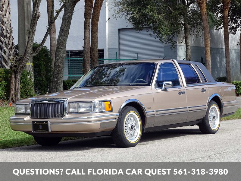 1992 Lincoln Town Car Signature   - Photo 3 - West Palm Beach, FL 33411