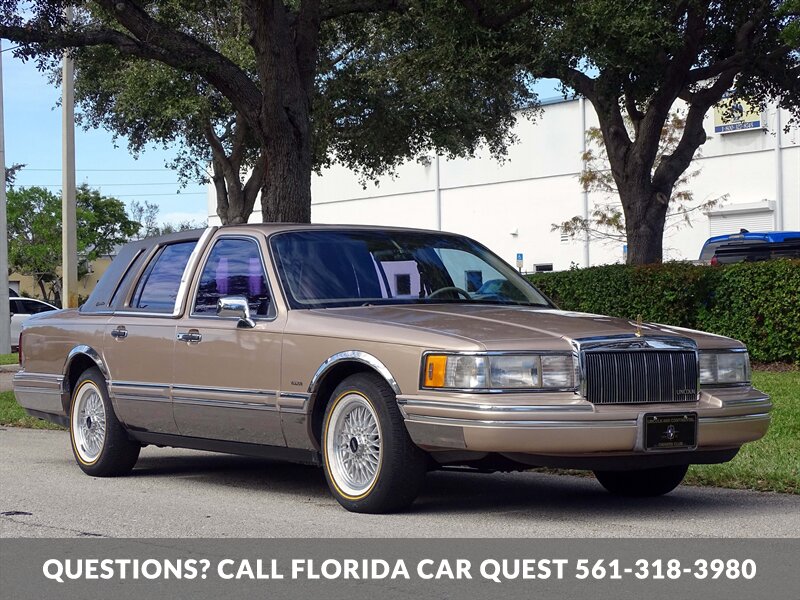 1992 Lincoln Town Car Signature   - Photo 19 - West Palm Beach, FL 33411