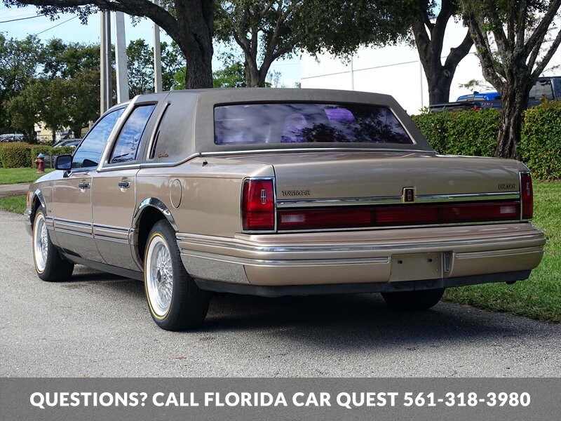 1992 Lincoln Town Car Signature   - Photo 9 - West Palm Beach, FL 33411