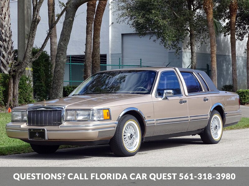 1992 Lincoln Town Car Signature   - Photo 4 - West Palm Beach, FL 33411