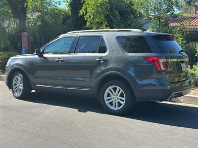 2016 Ford Explorer XLT - Photo 11 - Valley Village, CA 91607