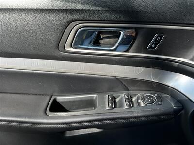 2016 Ford Explorer XLT - Photo 21 - Valley Village, CA 91607