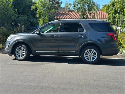 2016 Ford Explorer XLT - Photo 13 - Valley Village, CA 91607